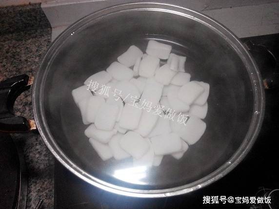 
路边摊的炒年糕 在家就能轻松做 简朴好吃 赶快试试！-MK电竞(图4)