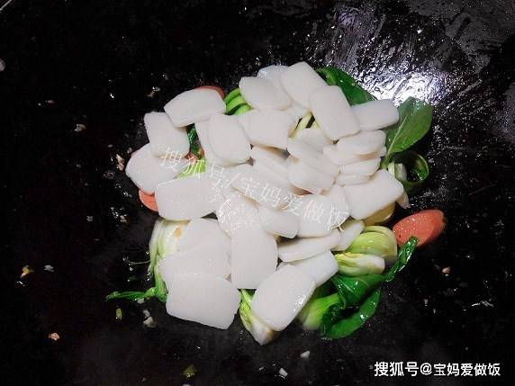 
路边摊的炒年糕 在家就能轻松做 简朴好吃 赶快试试！-MK电竞(图9)