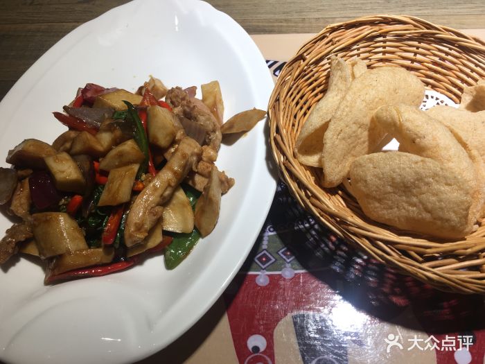 MK电竞_花两万就能开网络赌场?揭秘“美女荷官在线发牌”背后的技术链(图1) MK电竞