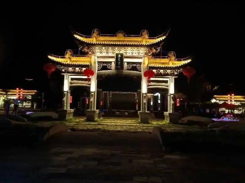 
多图＋视频→当“网红大V”遇见水东古镇……_MK电竞(图17)